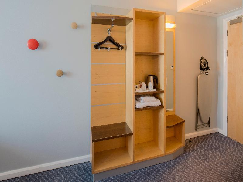 Holiday Inn Express Doncaster image