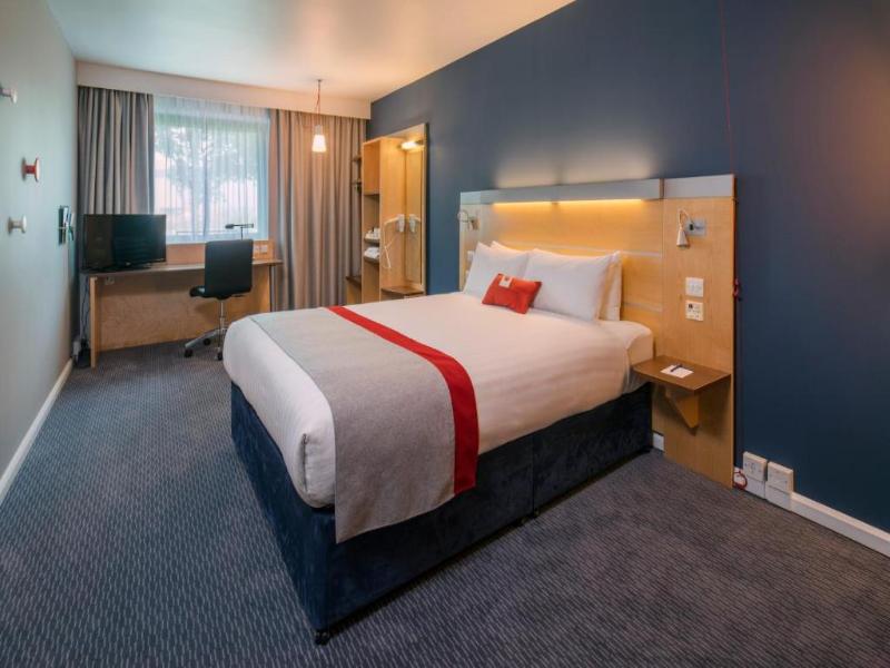Holiday Inn Express Doncaster image