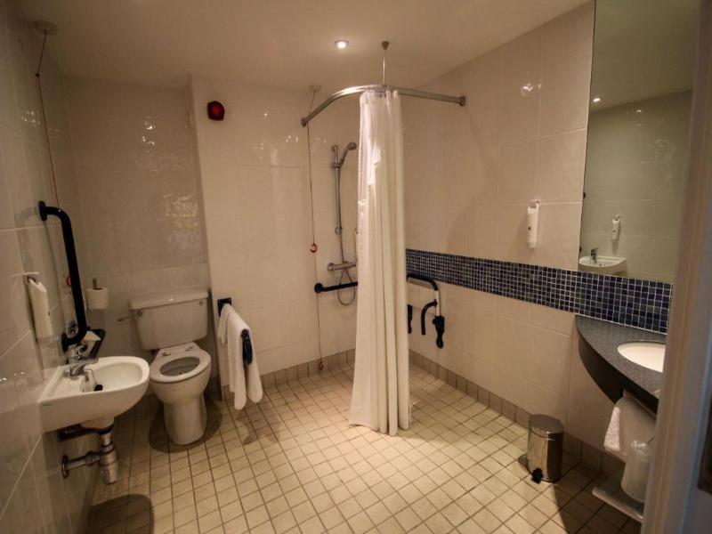 Holiday Inn Express Doncaster image