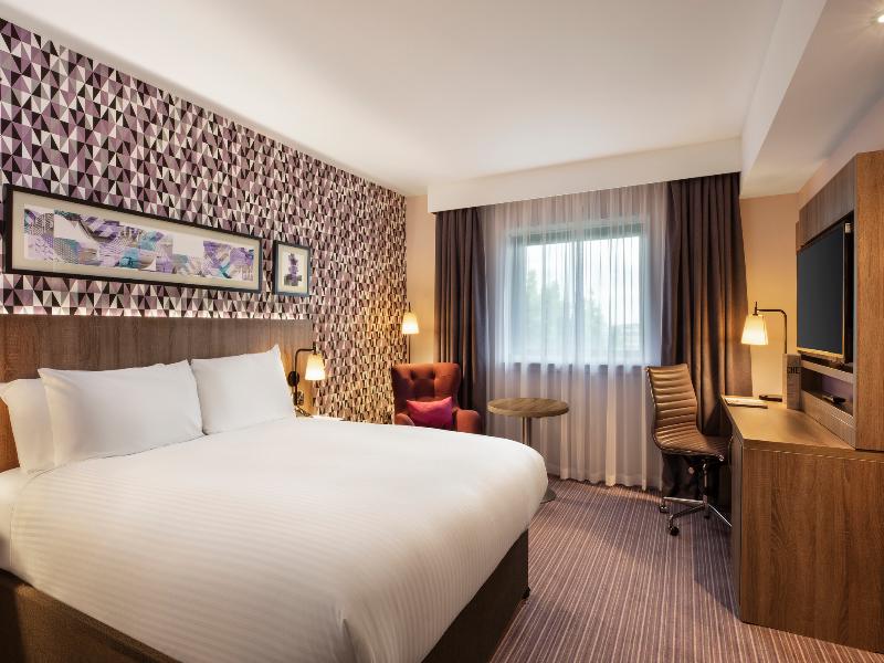 Leonardo Hotel London Heathrow image