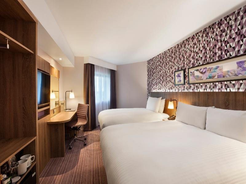 Leonardo Hotel London Heathrow image