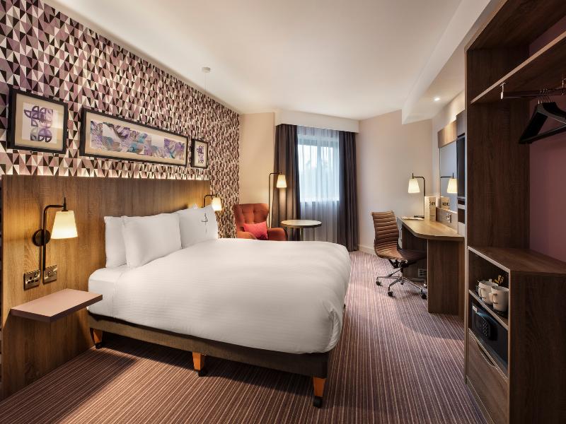 Leonardo Hotel London Heathrow image