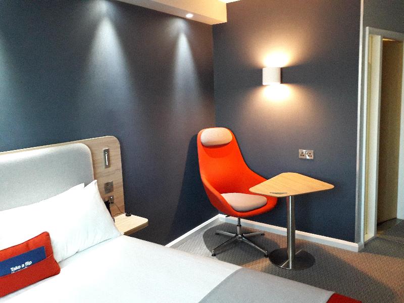 Holiday Inn Express Leeds City Centre Armouries image