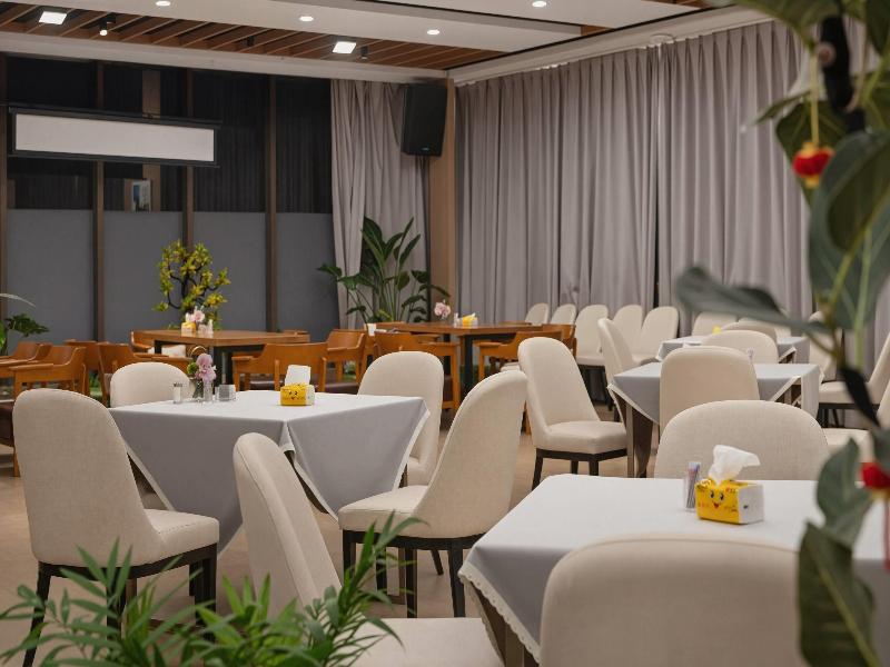 Ramada Plaza By Wyndham Shenzhen North image