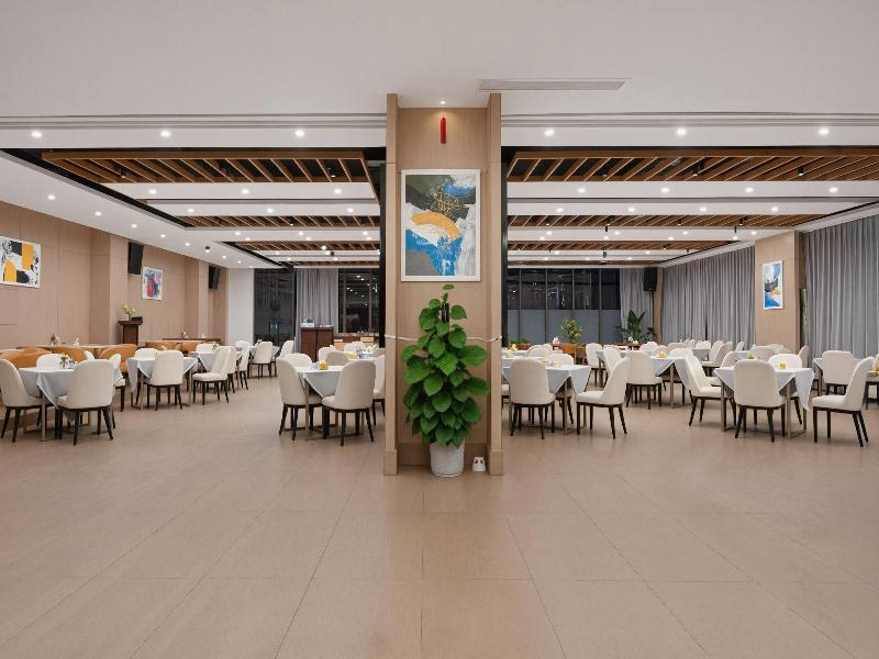 Ramada Plaza By Wyndham Shenzhen North image