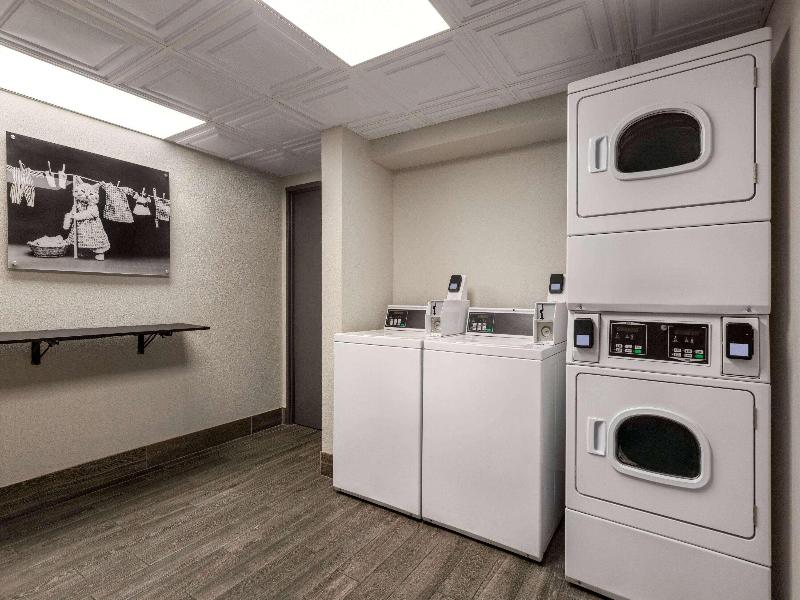 Ramada by Wyndham Sarasota Waterfront image
