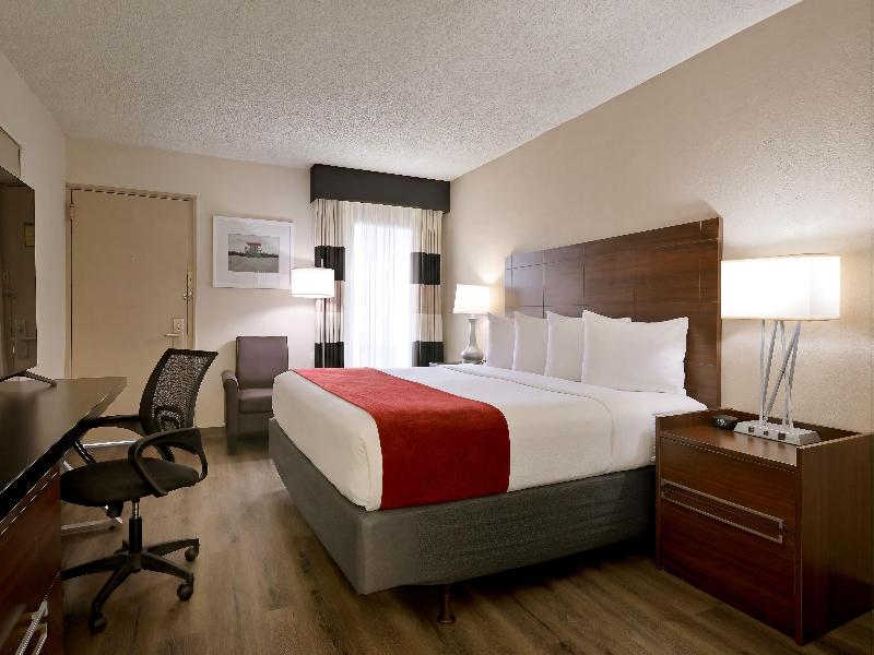 Ramada by Wyndham Sarasota Waterfront image