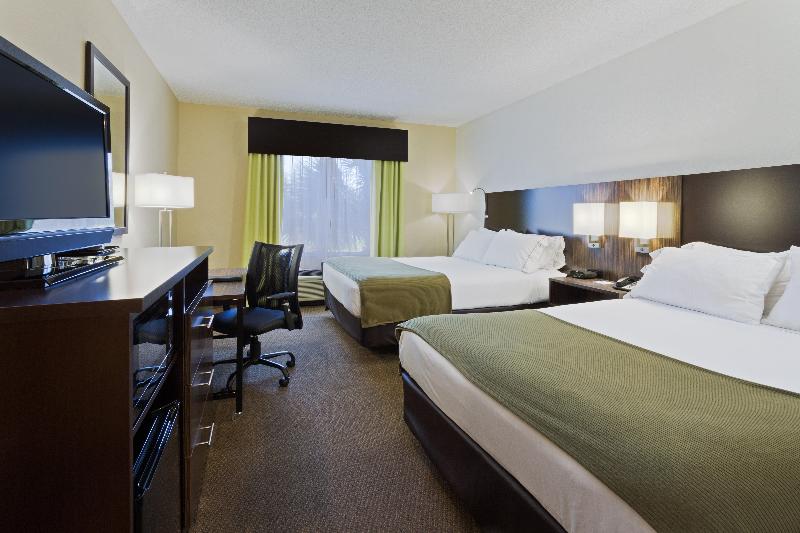 Holiday Inn Express & Suites Tampa-I-75 image