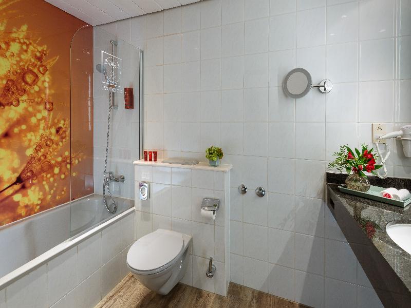 Leonardo Hotel Düsseldorf Airport - Ratingen image
