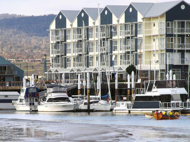 Mantra Charles Hotel Launceston