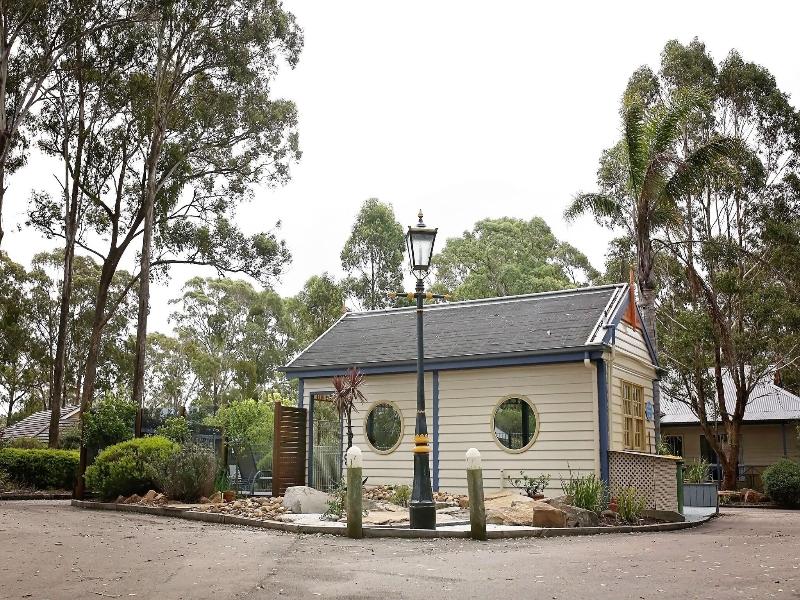 Lakes Entrance Waverley House Cottages