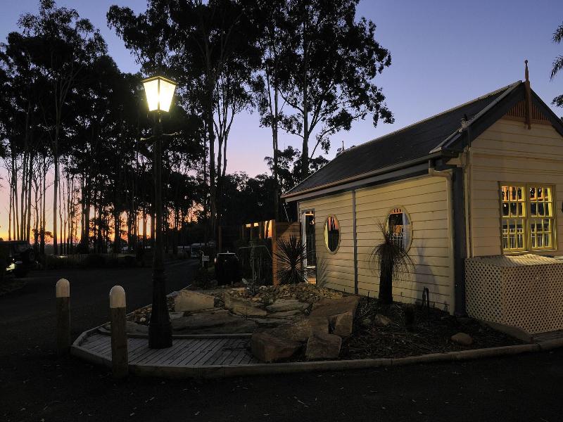 Lakes Entrance Waverley House Cottages