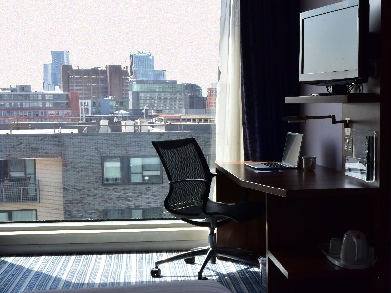 Holiday Inn Express Manchester City Centre Arena image