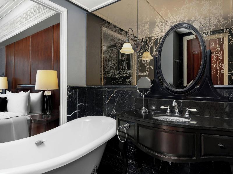 Hotel Muse Bangkok, Autograph Collection image