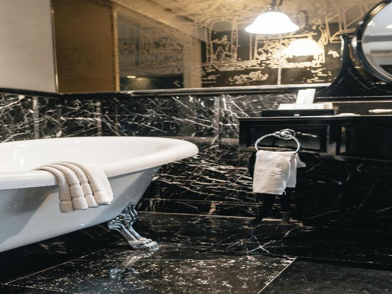 Hotel Muse Bangkok, Autograph Collection image