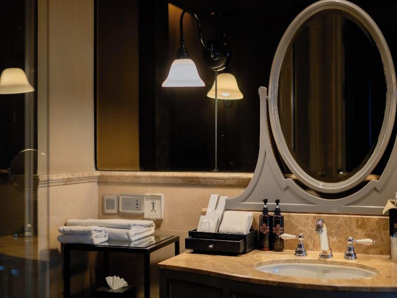 Hotel Muse Bangkok, Autograph Collection image