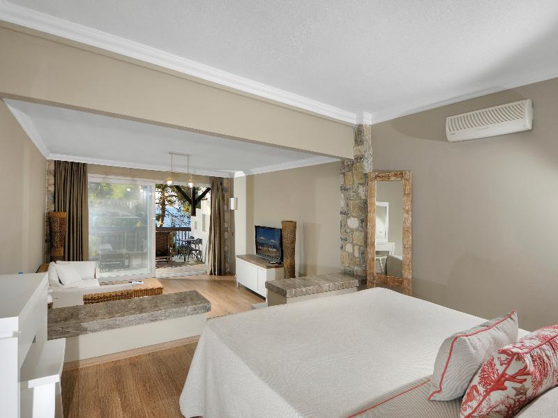 Sarpedor Boutique Hotel image