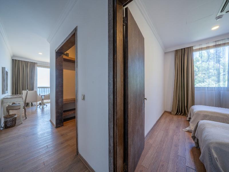 Sarpedor Boutique Hotel image