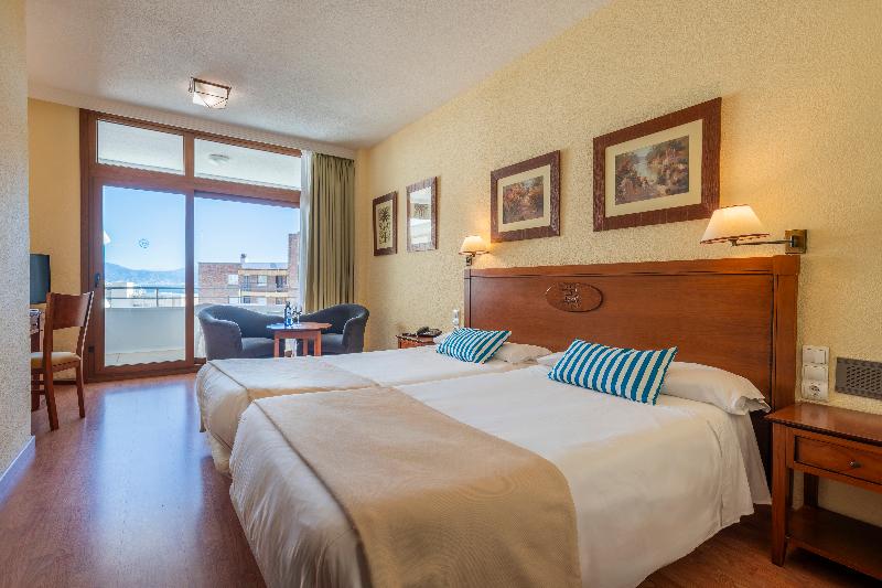 Leonardo Torremolinos Costa del Sol image