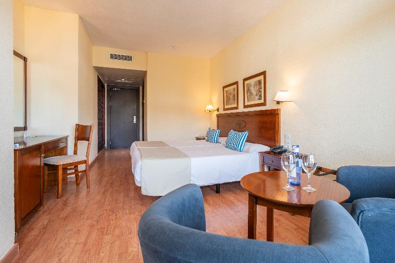 Leonardo Torremolinos Costa del Sol image