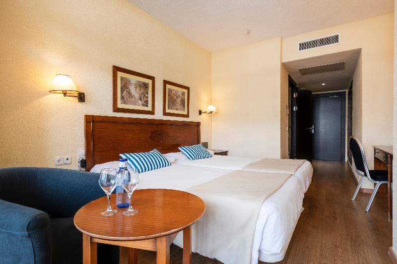 Leonardo Torremolinos Costa del Sol image