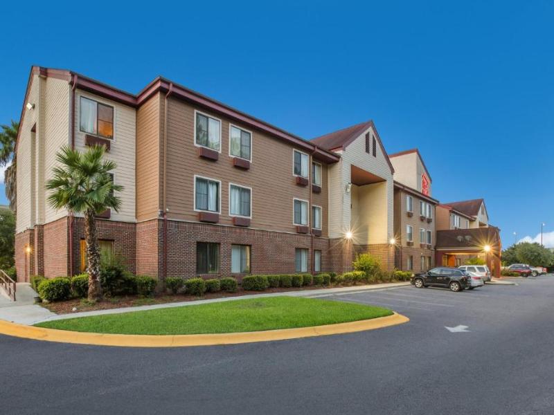 Red Roof Inn & Suites Savannah Airport image