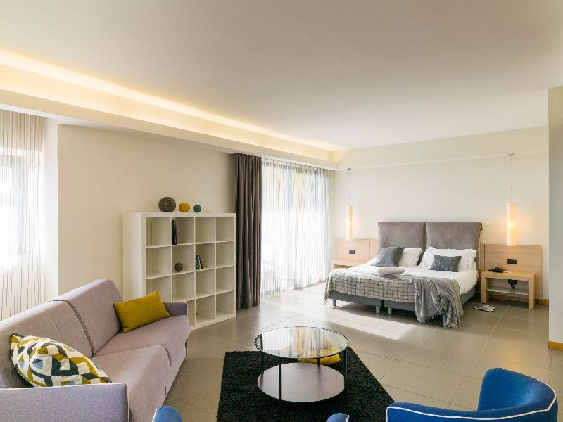 Esperia Palace Hotel & Resort Spa image