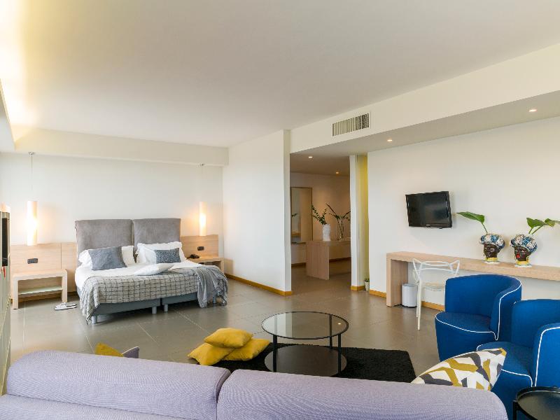 Esperia Palace Hotel & Resort Spa image