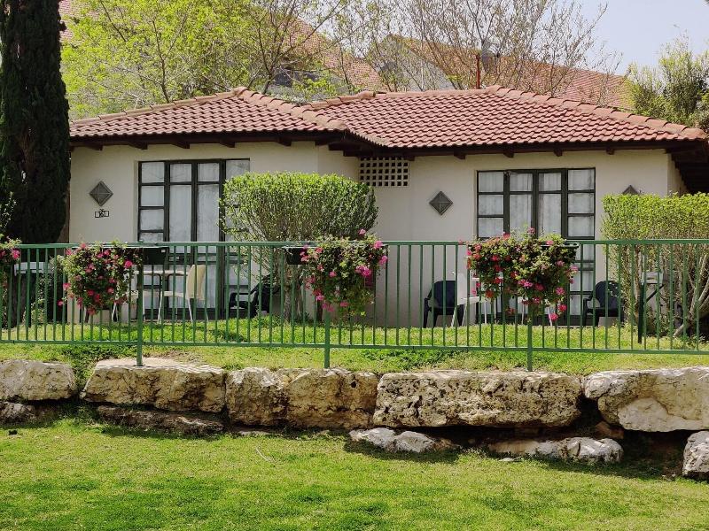 Country Lodging Shoresh image