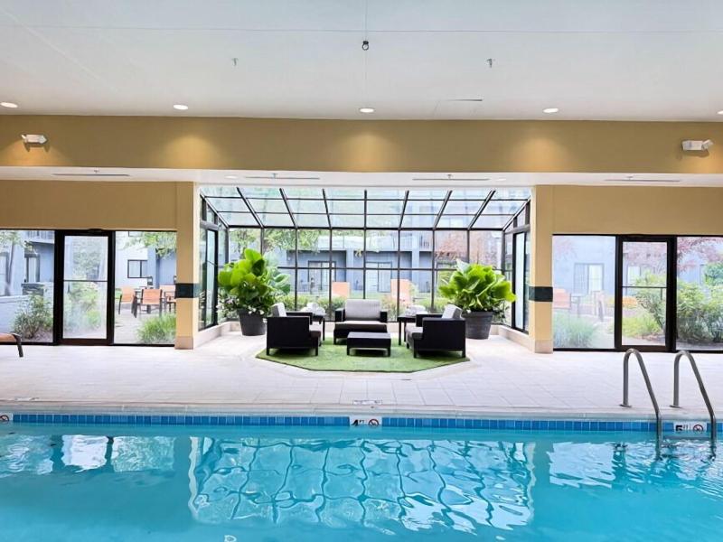 Courtyard Indianapolis Airport image