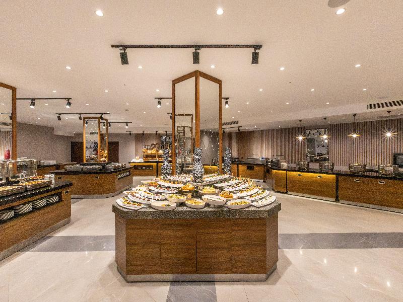 Unique Residence Hotel Golf &Spa Kusadasi image