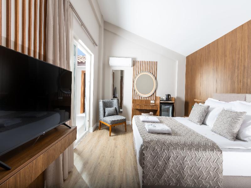 Unique Residence Hotel Golf &Spa Kusadasi image