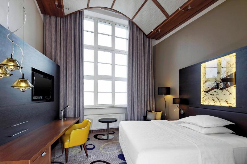 Sheraton Hannover Pelikan Hotel image
