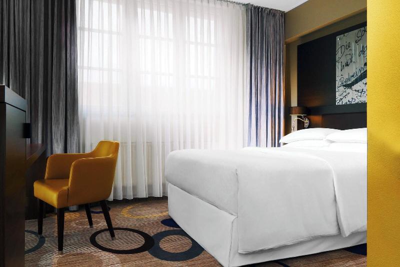 Sheraton Hannover Pelikan Hotel image