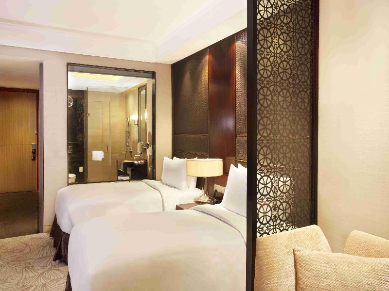 Crowne Plaza New Delhi Mayur Vihar image
