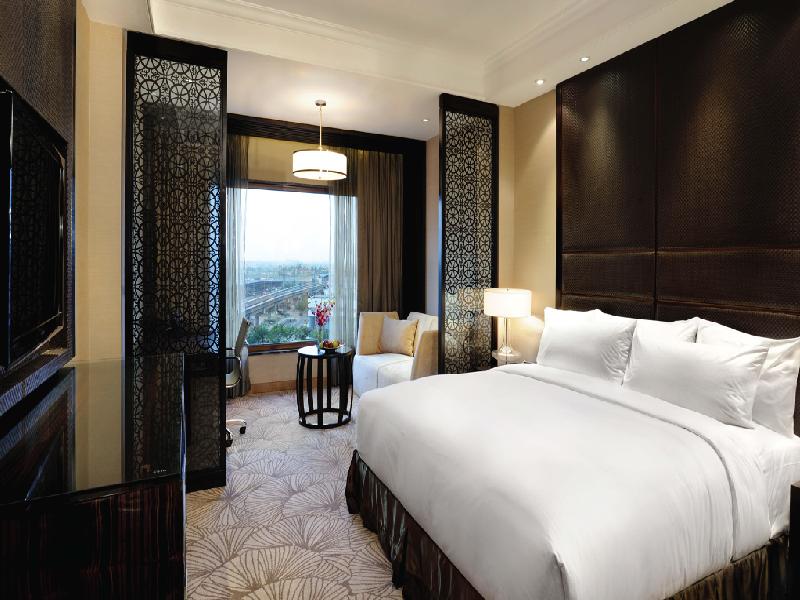 Crowne Plaza New Delhi Mayur Vihar image