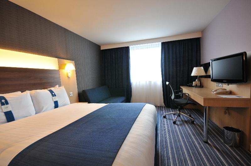 Holiday inn Express Leigh - Sports Village photo 22