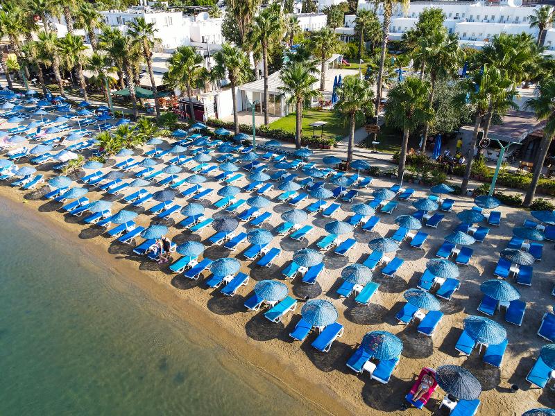 Nagi Beach Hotel image