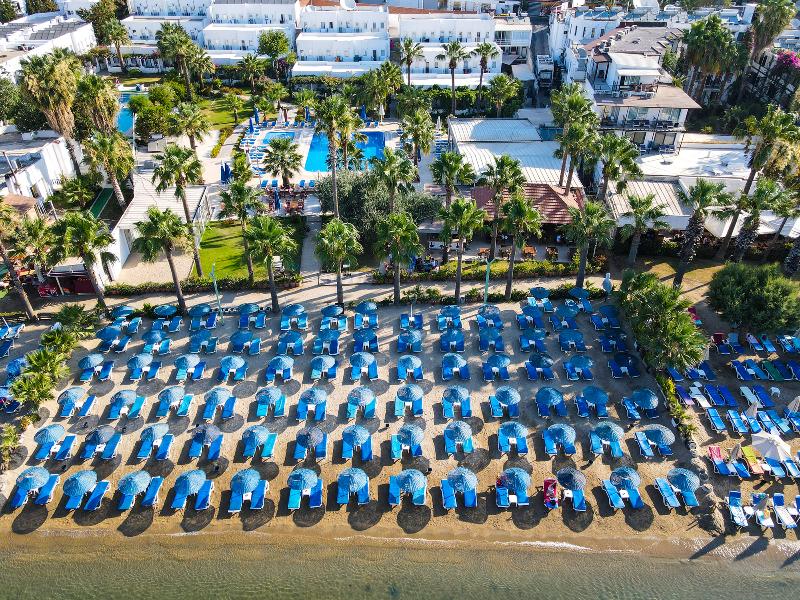 Nagi Beach Hotel image