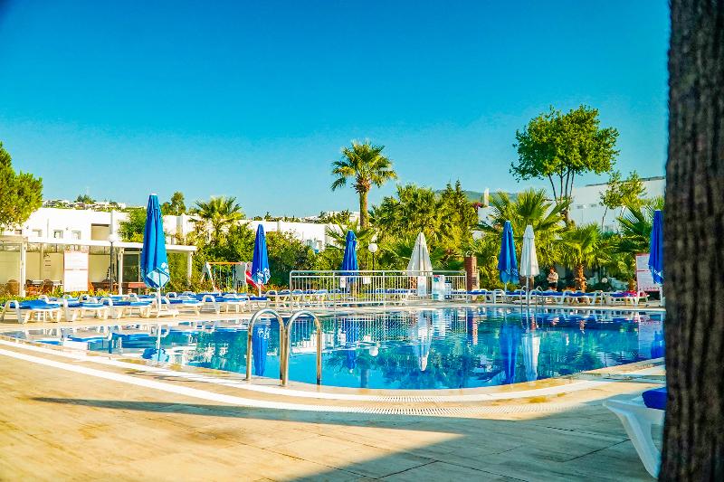 Nagi Beach Hotel image