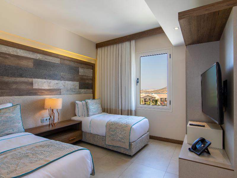Design Plus Seya Beach Hotel image