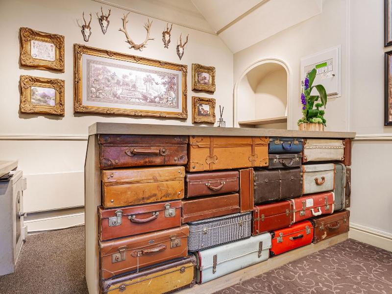 Wynnstay Hotel image