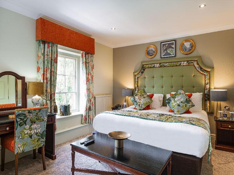 Wynnstay Hotel image