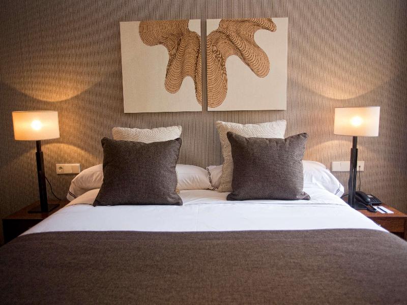 Carris Cardenal Quevedo Hotel image