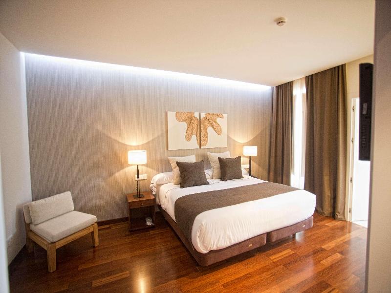 Carris Cardenal Quevedo Hotel image