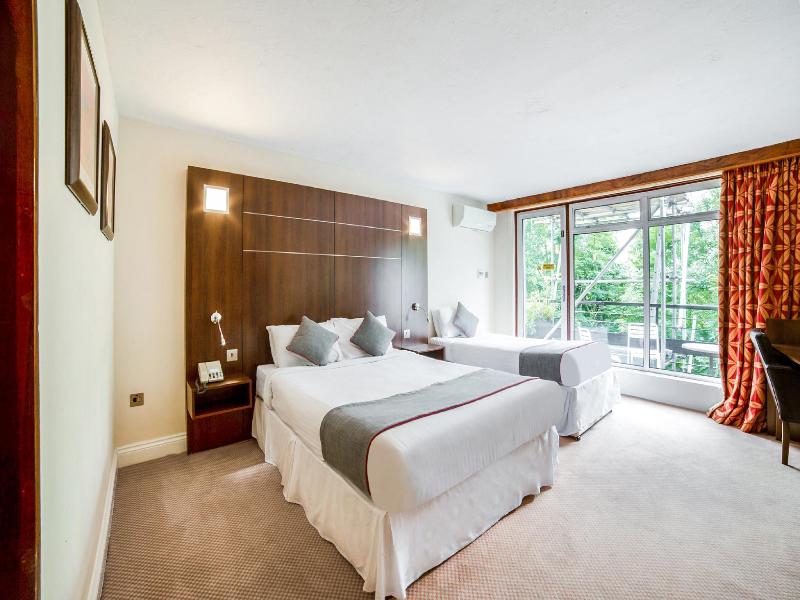 The Bridge House Hotel image