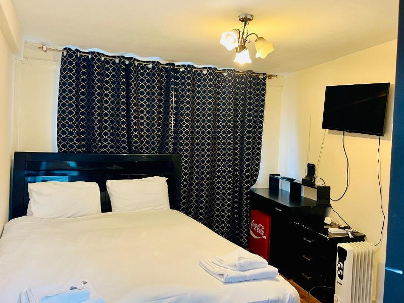 The Bridge House Hotel image