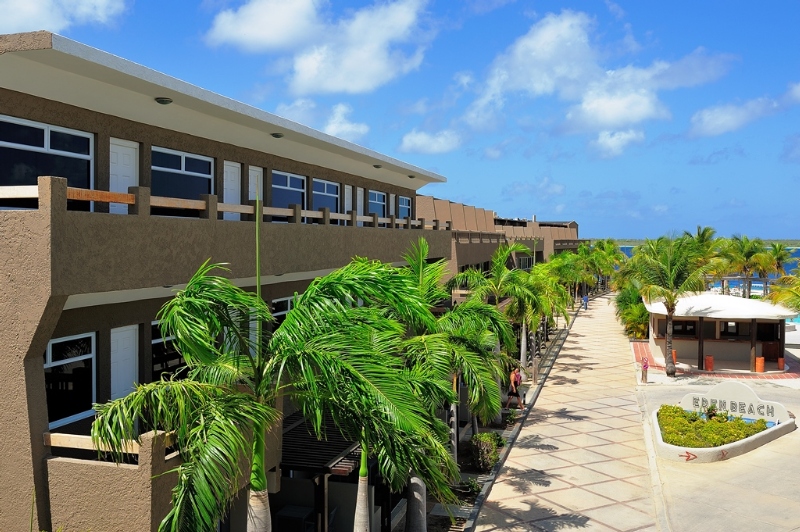 Eden Beach Resort Bonaire - vacaystore.com