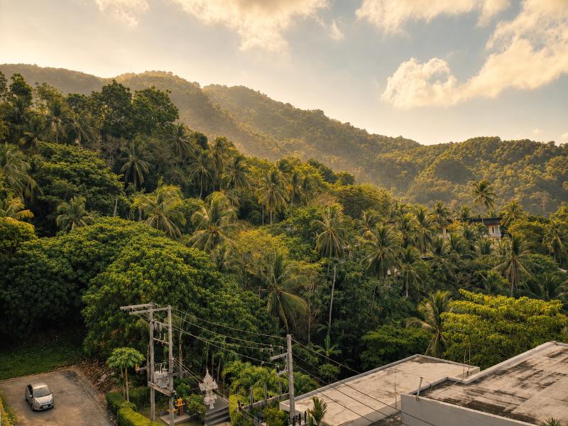 Lae Lay Suites image