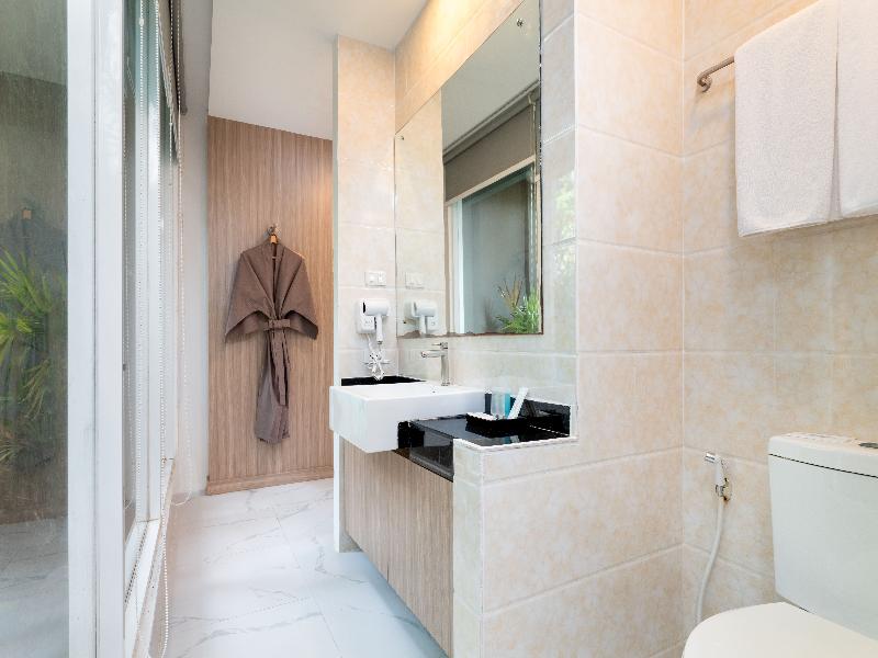 Lae Lay Suites image
